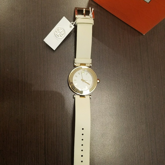 Tory Burch Watch. - Picture 2 of 6